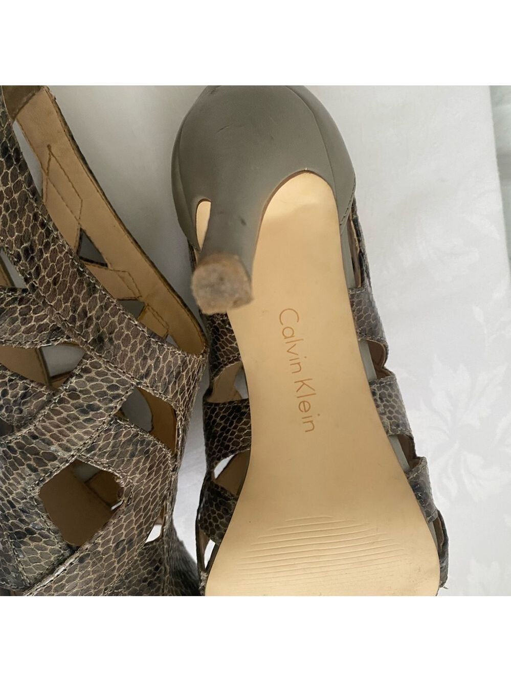 Calvin Klein Peep Toe High Heeled Kiani Lux Snake Sandals Size 7.5 - Picture 7 of 10